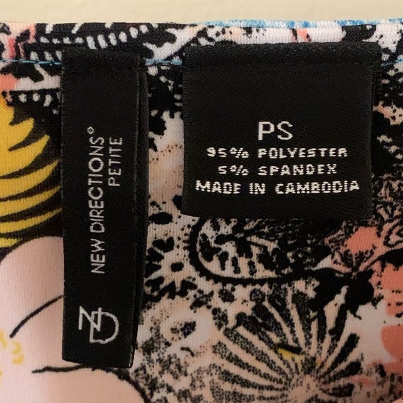 NEW DIRECTIONS Top size petite Small - Picture 7 of 8